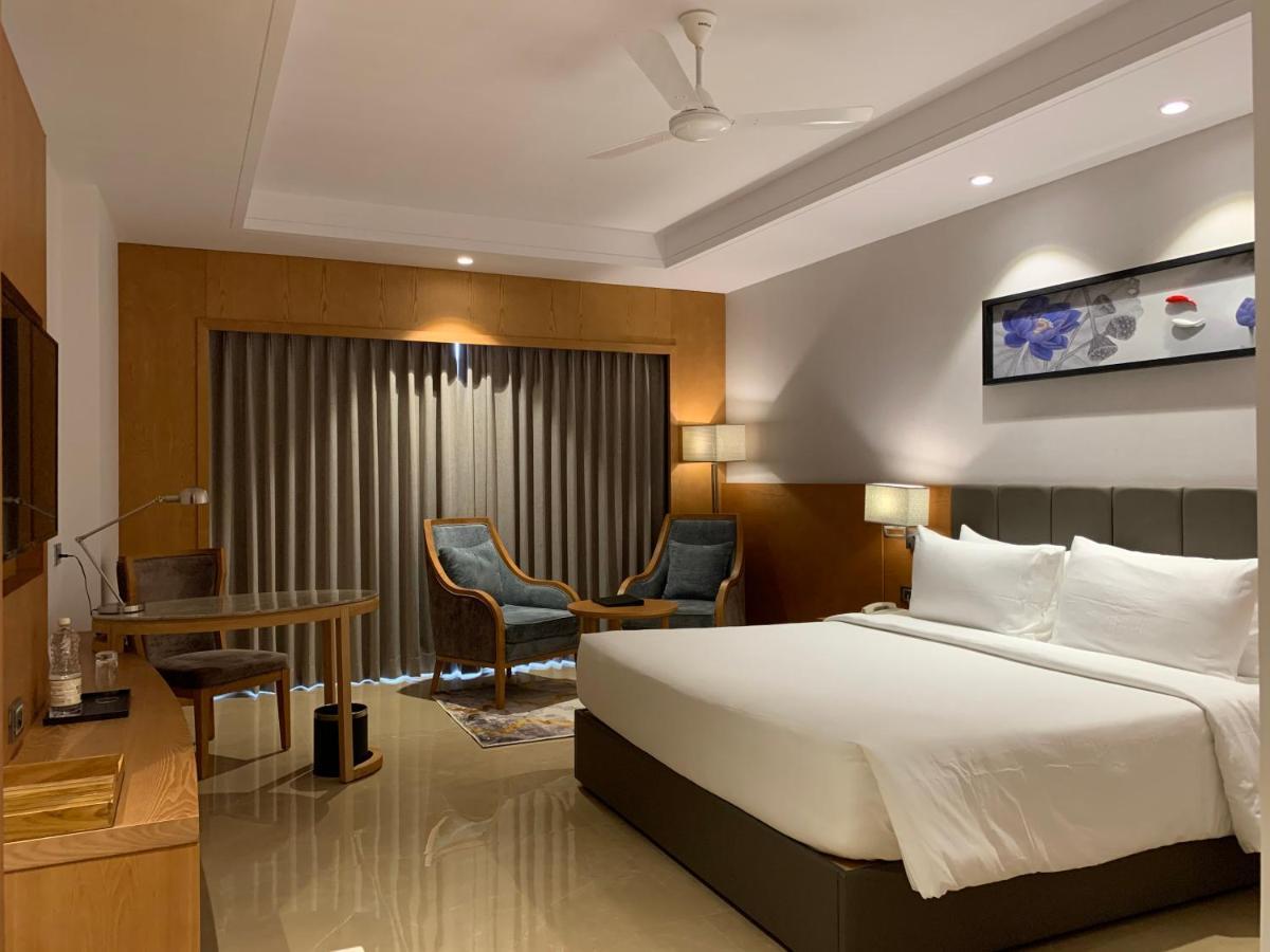 เลมอน ทรี พรีเมียร์ Hotel ทวารกา ภายนอก รูปภาพ