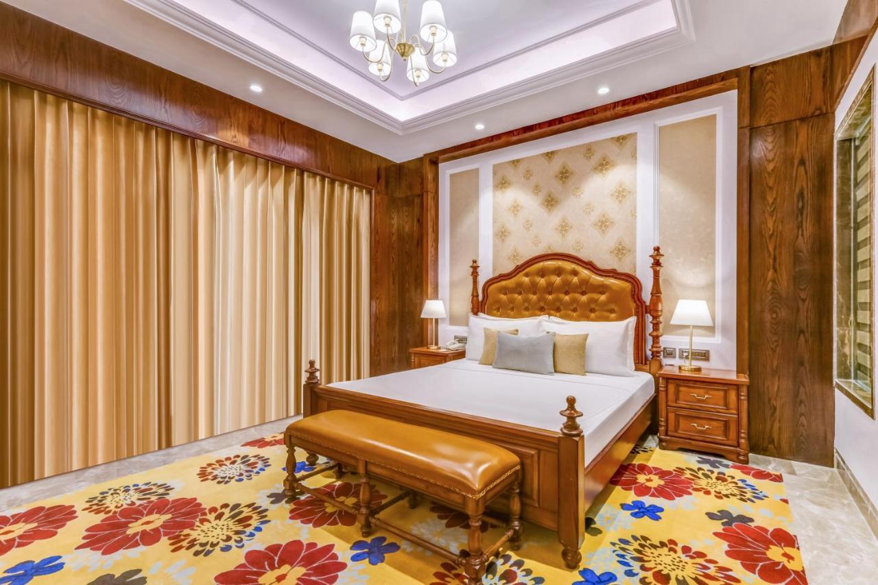 เลมอน ทรี พรีเมียร์ Hotel ทวารกา ภายนอก รูปภาพ