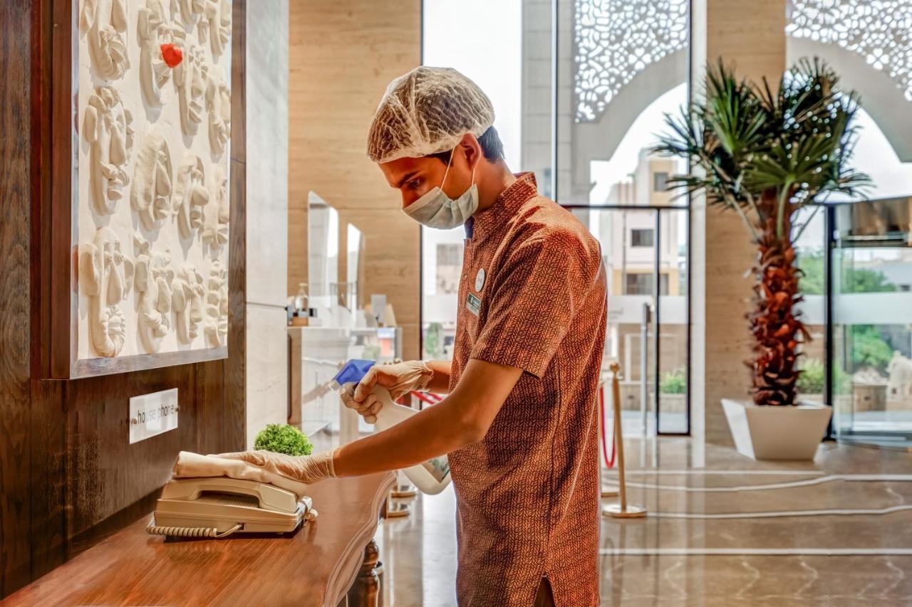 เลมอน ทรี พรีเมียร์ Hotel ทวารกา ภายนอก รูปภาพ