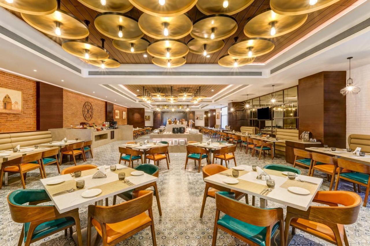เลมอน ทรี พรีเมียร์ Hotel ทวารกา ภายนอก รูปภาพ