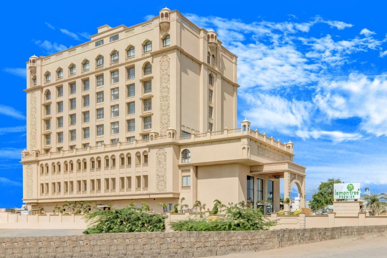 เลมอน ทรี พรีเมียร์ Hotel ทวารกา ภายนอก รูปภาพ